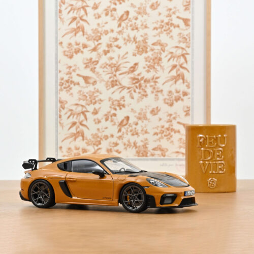 Porsche Cayman GT4 RS w/Weissach 2023 Bahama Yellow Pack 1:18