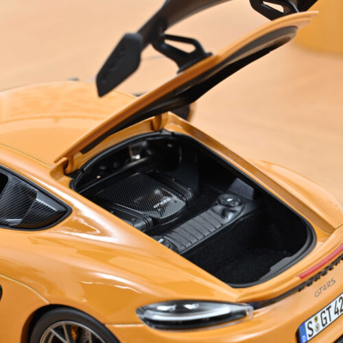 Porsche Cayman GT4 RS w/Weissach 2023 Bahama Yellow Pack 1:18 - Image 7