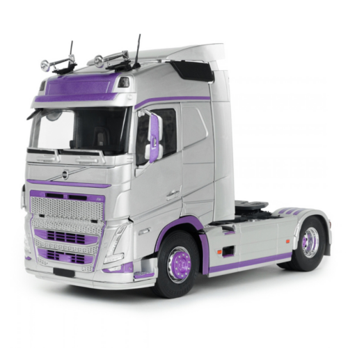Volvo Trucks FH Globetrotter XL – Silver & Purple – 2023 124 (2)